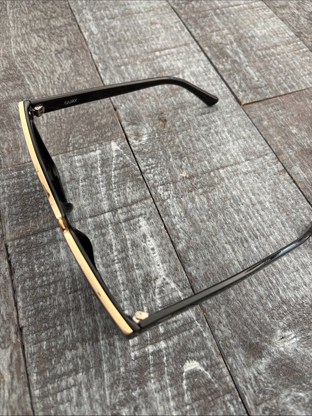 Quay Level Up Sunglasses - Picture 3 of 8